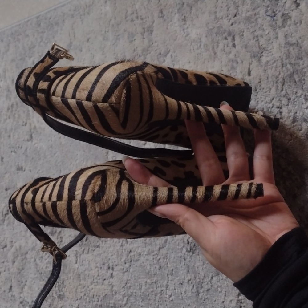 Jessica Simpson Shoes - Picture 3 of 4